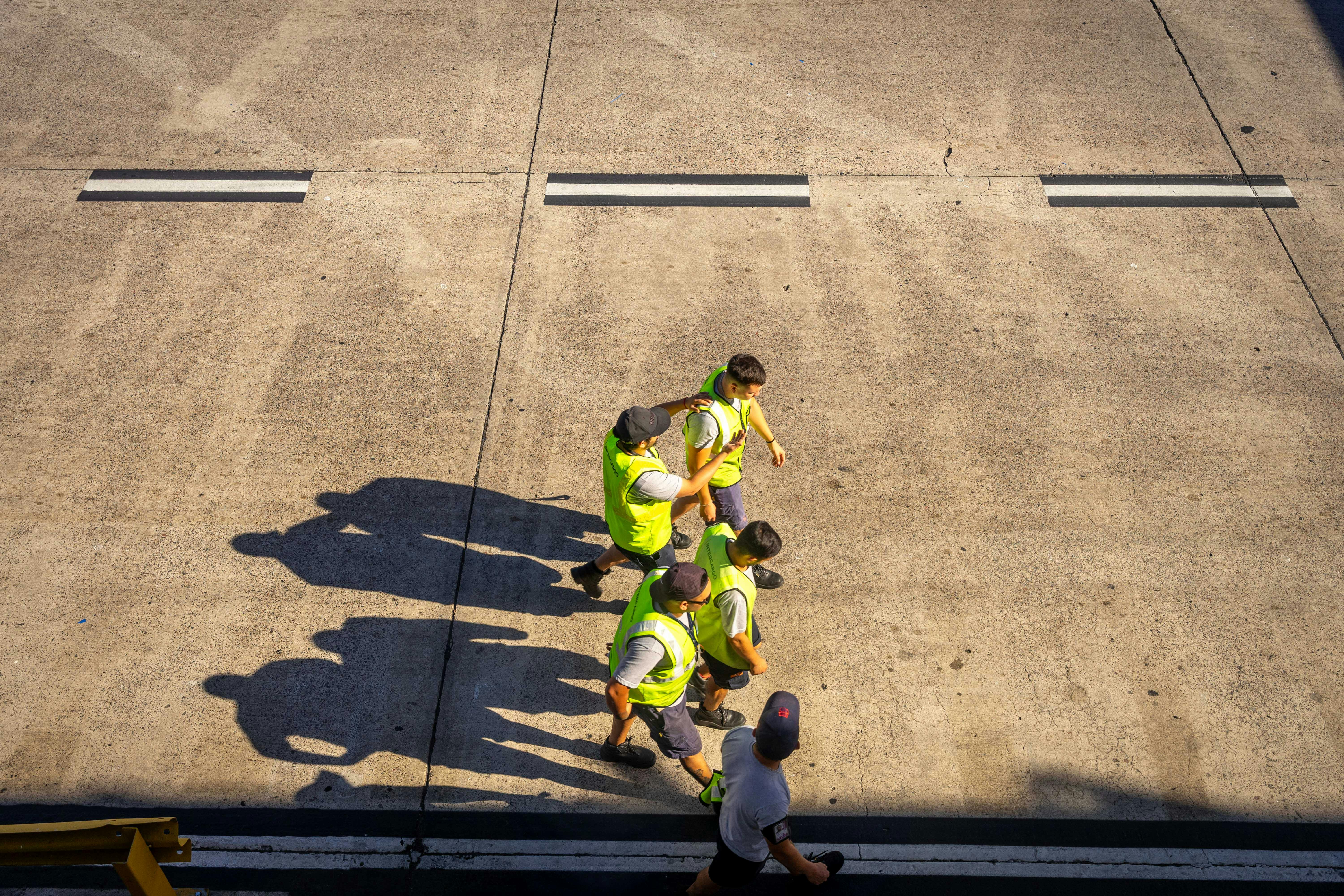 Light industrial workforce on site